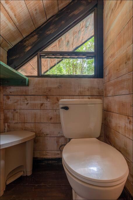 Unicorn Lodge: Direct Riverfront : Unique Experience San Gerardo de Dota Ngoại thất bức ảnh