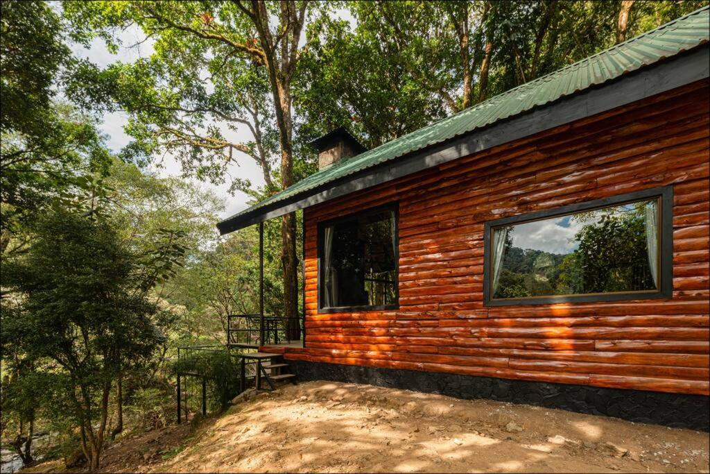 Unicorn Lodge: Direct Riverfront : Unique Experience San Gerardo de Dota Ngoại thất bức ảnh